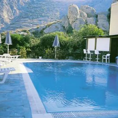 Estia Hotel